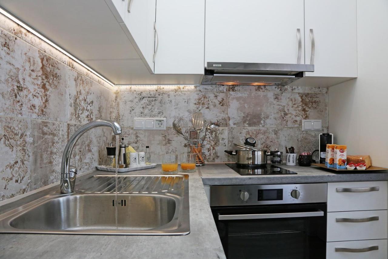 شقة Under The Aqueduct Boutique House كافالا المظهر الخارجي الصورة