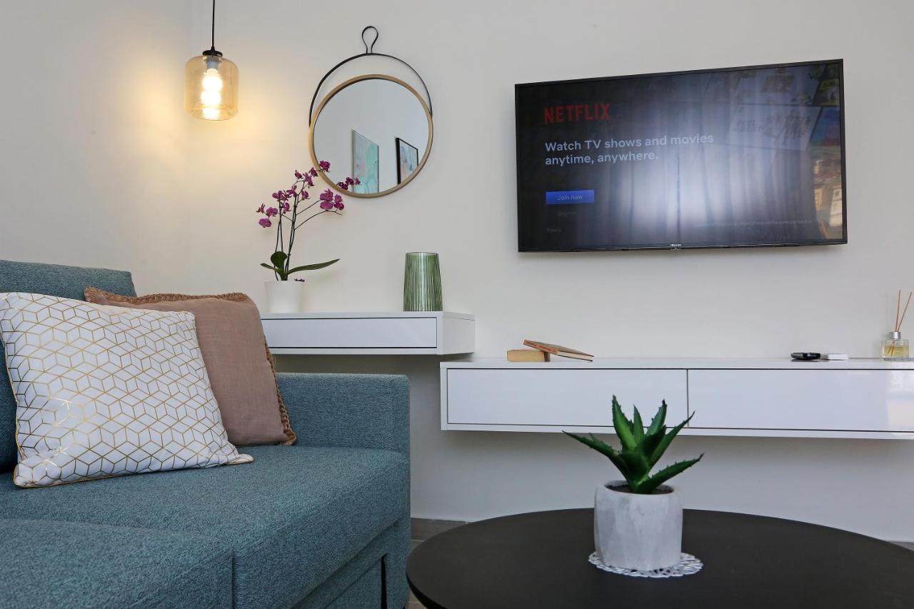 شقة Under The Aqueduct Boutique House كافالا المظهر الخارجي الصورة