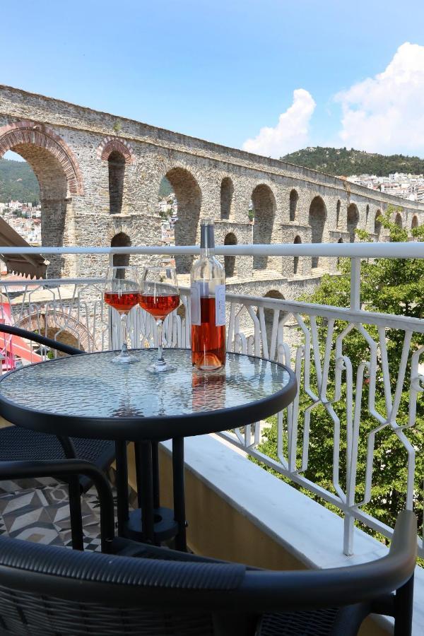 شقة Under The Aqueduct Boutique House كافالا المظهر الخارجي الصورة