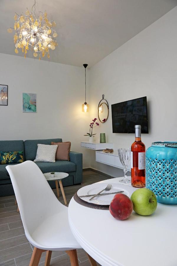 شقة Under The Aqueduct Boutique House كافالا المظهر الخارجي الصورة