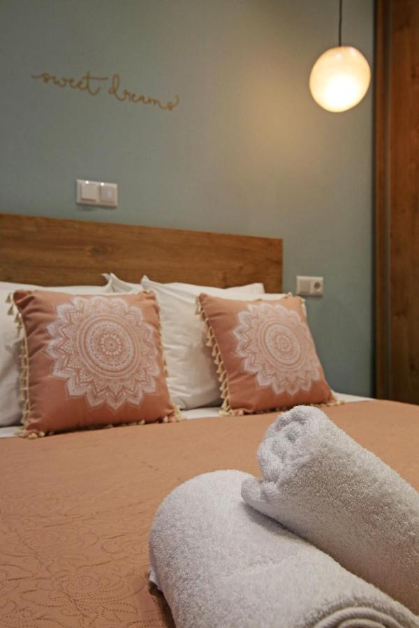 شقة Under The Aqueduct Boutique House كافالا المظهر الخارجي الصورة