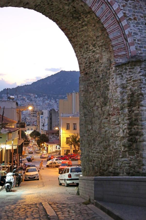 شقة Under The Aqueduct Boutique House كافالا المظهر الخارجي الصورة