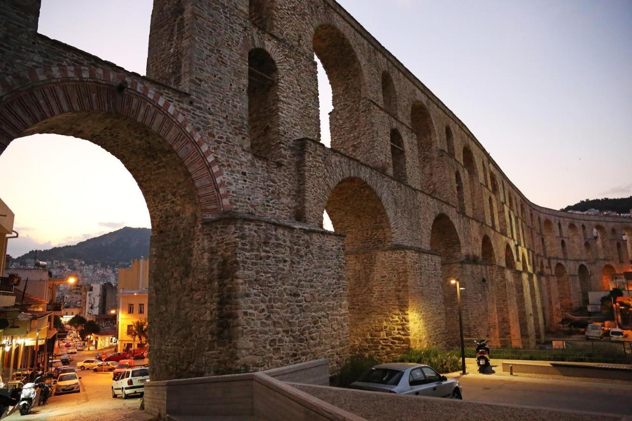 شقة Under The Aqueduct Boutique House كافالا المظهر الخارجي الصورة